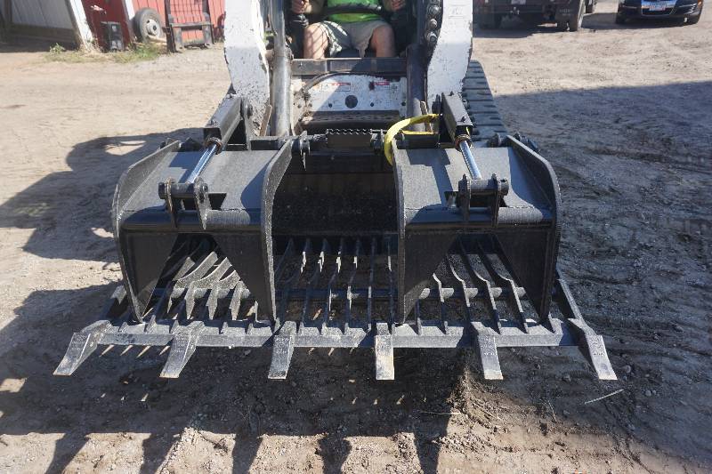 Universal Mount Bobcat Skid Loader Skid Steer Heavy Duty 66 Rock Grapple Bucket With Hoses & Couplers