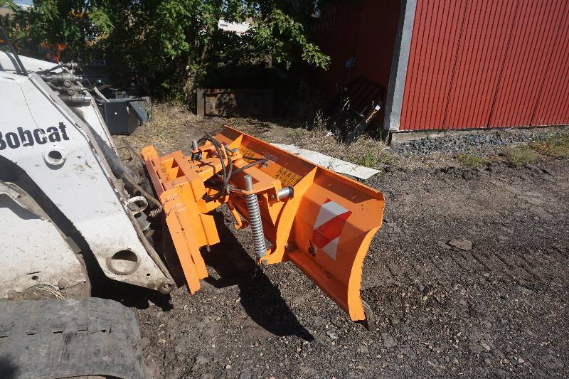 Universal Mount Bobcat Skid Loader Skid Steer SP220 7 Snow Plow Attachment