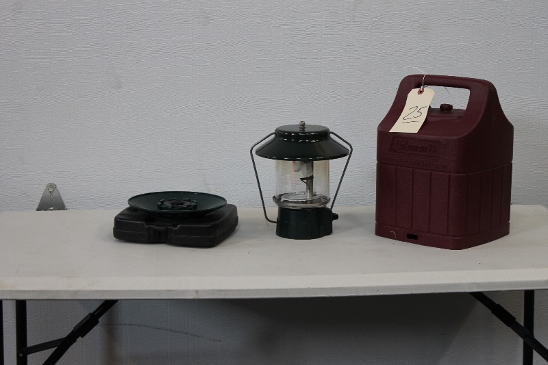 lot 25 image: Coleman Lantern