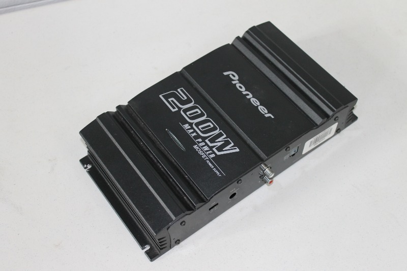 lot 28 image: Pioneer Amplifier