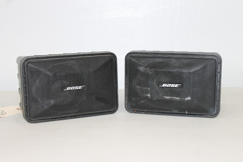 lot 29 image: BOSE Speakers