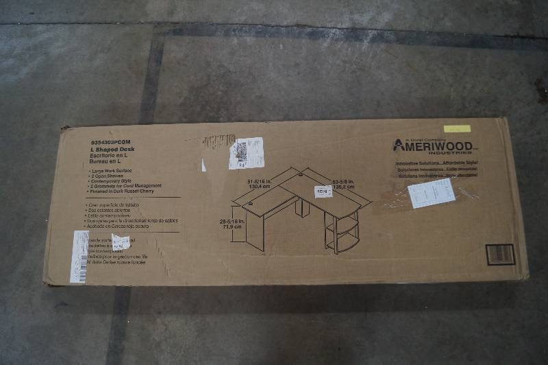 Ameriwood L shaped desk