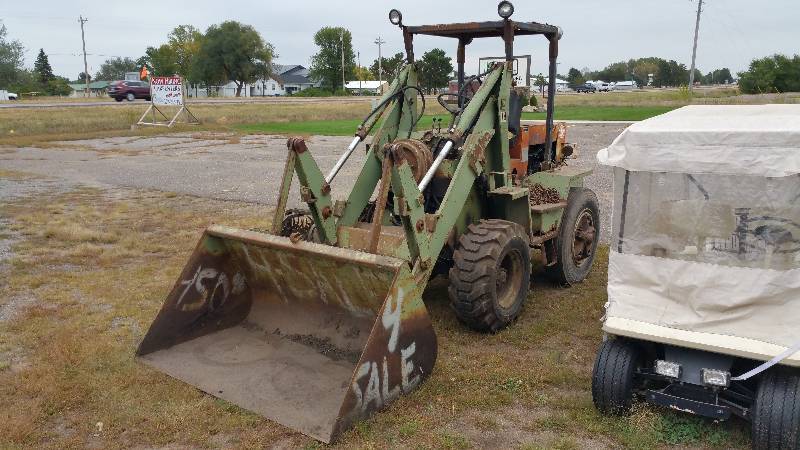 lot 1 image: PCI 2 Wheel Drive Front-End Loader