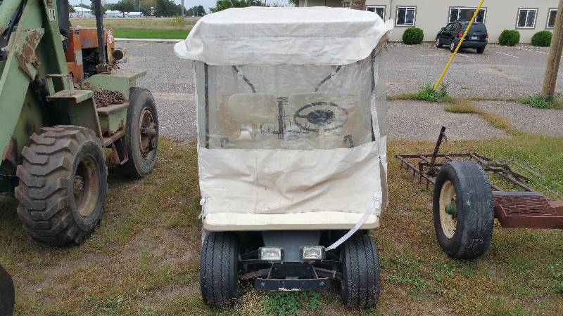 lot 2 image: Melex Electric Golf Cart