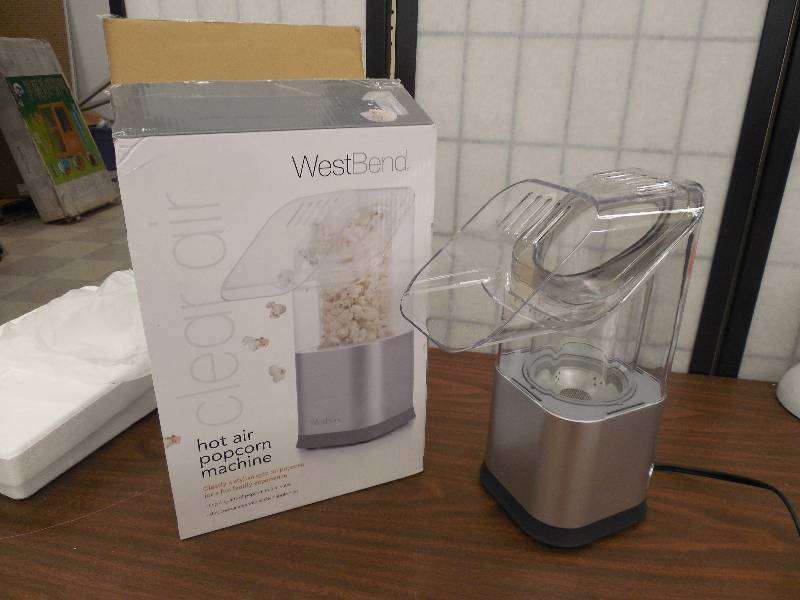 lot 23 image: Electric Popcorn Popper West Bend