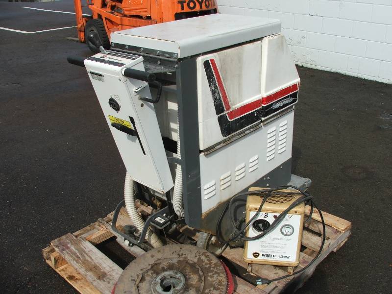 Advance Convertamatic floor scrubber