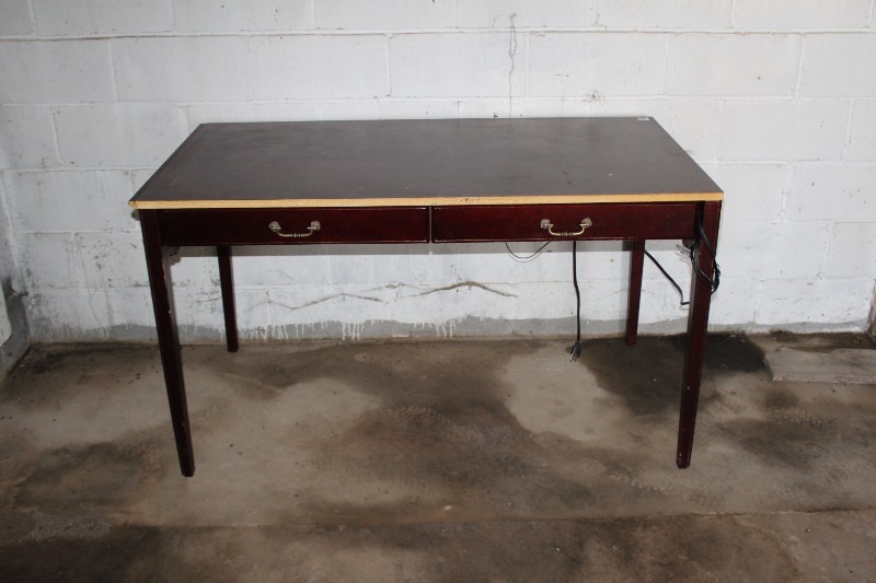 Hotel Style Desk
