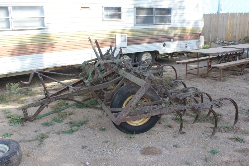 John Deere Cultivator