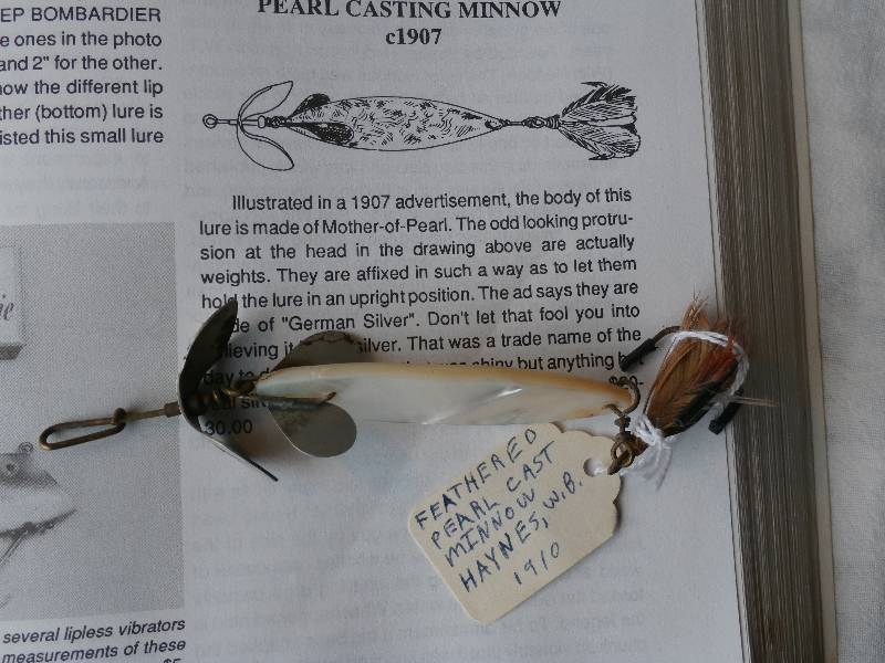 lot 4 image: Haynes Feathered pearl