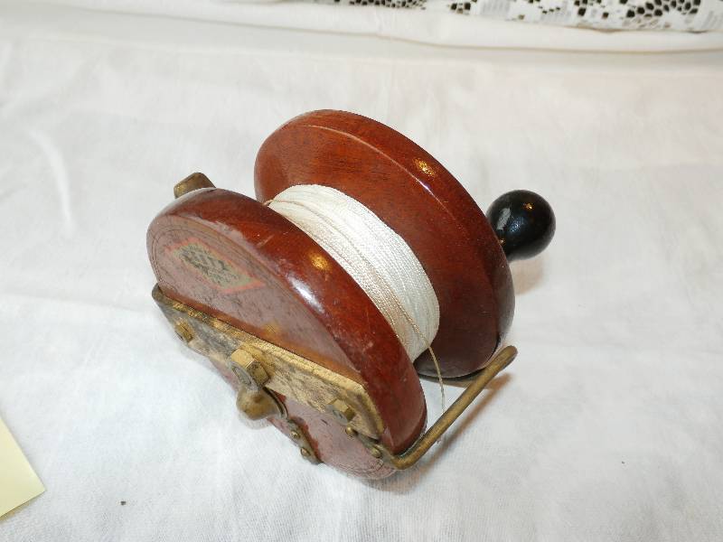 lot 35 image: Peets Wood Reel