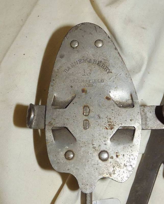 lot 37 image: Barney & Berry Antique Ice Skates
