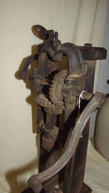 lot 6 image: Antique 1860s Augar Drill For Boaring Peg Holes In Log Houses
