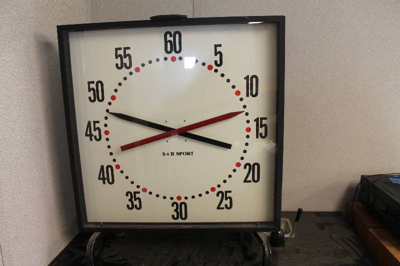 lot 1 image: S&R Sport Timer  Stopwatch