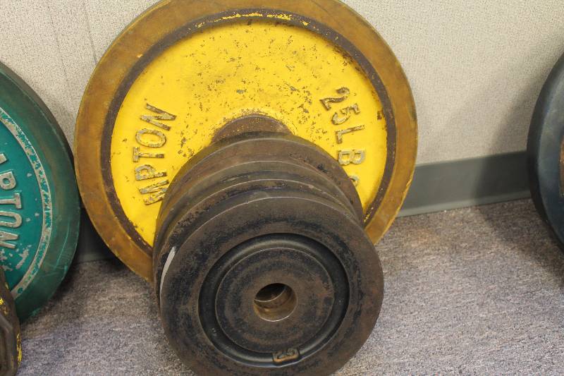 lot 29 image: Plate weights