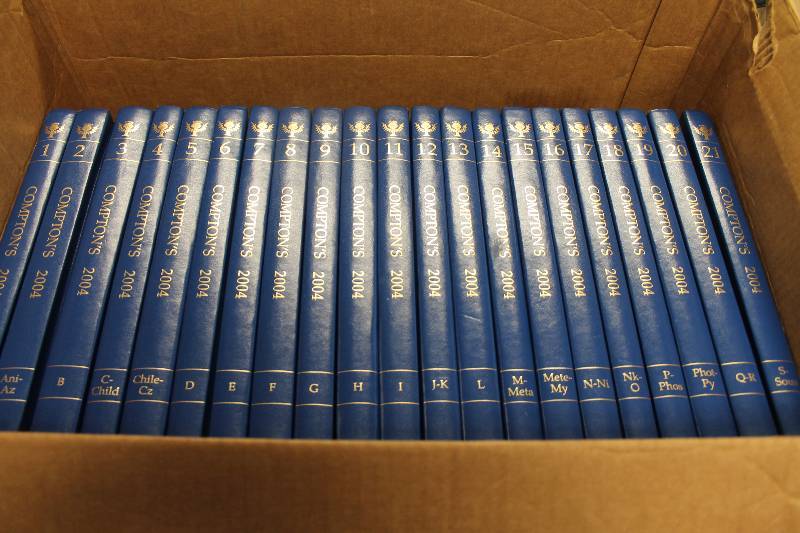 lot 46 image: Encyclopedia Set and Dictionary