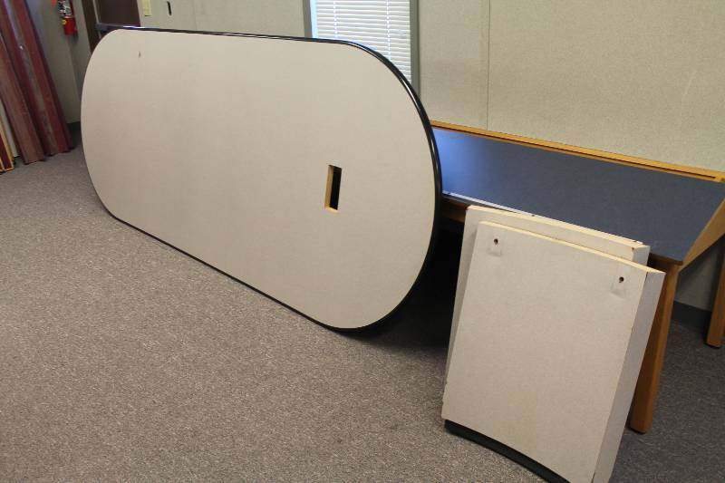 lot 114 image: Large Conference Table