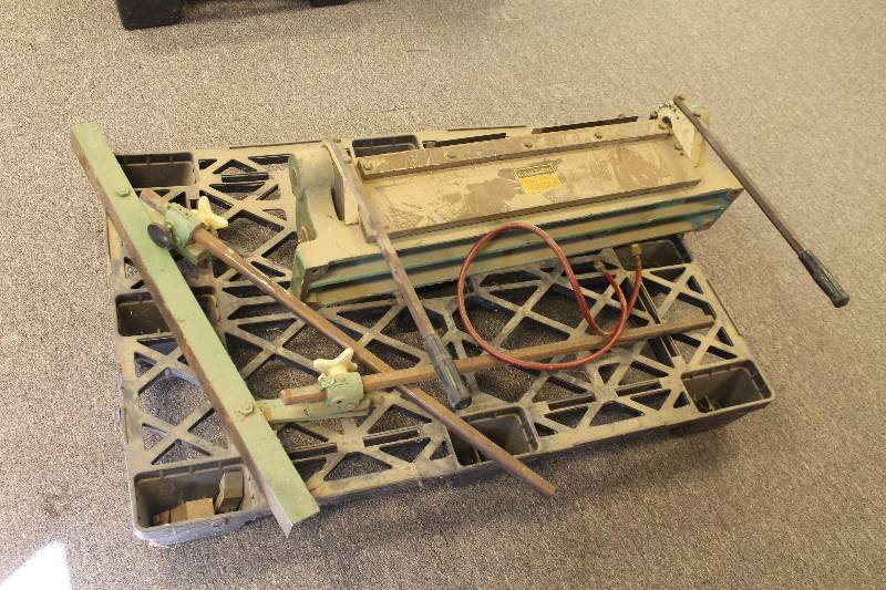 lot 145 image: Di-Acro Houdaille Bender  Brake