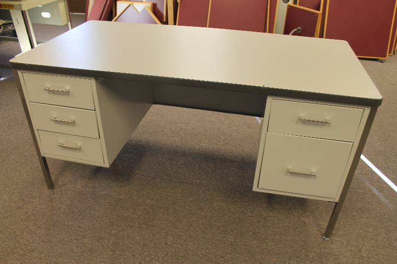 lot 150 image: Teachers Desk