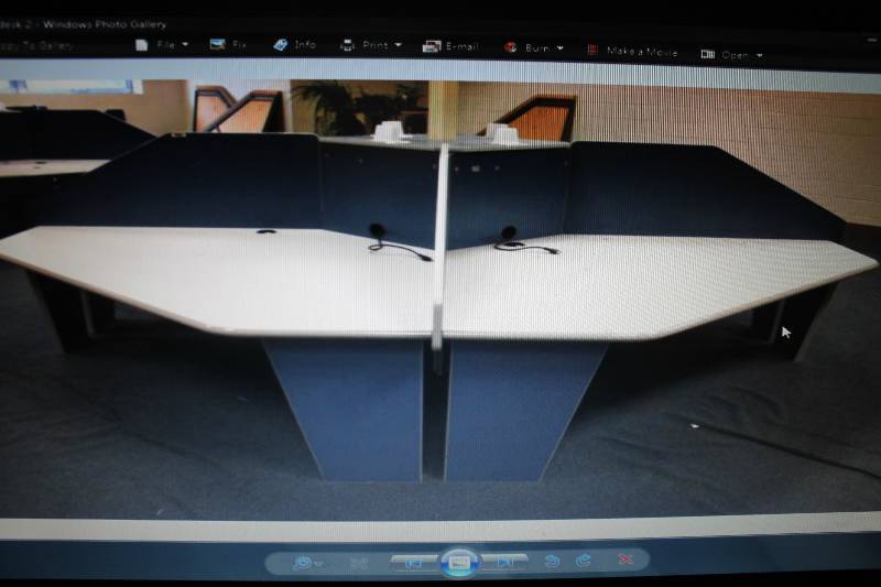 lot 109 image: Large Study Learning Center