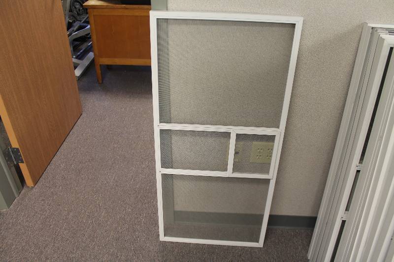 lot 134 image: Screens