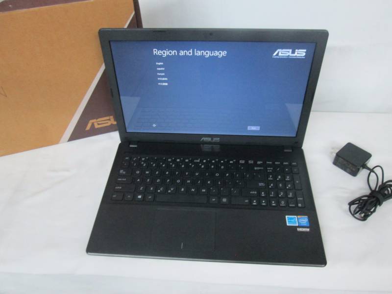 lot 3 image: Asus 15.6 4GB Windows 8.1 Laptop