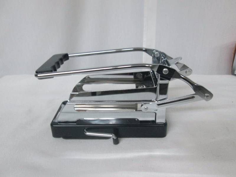 lot 84 image: Starfrit French Fry Cutter