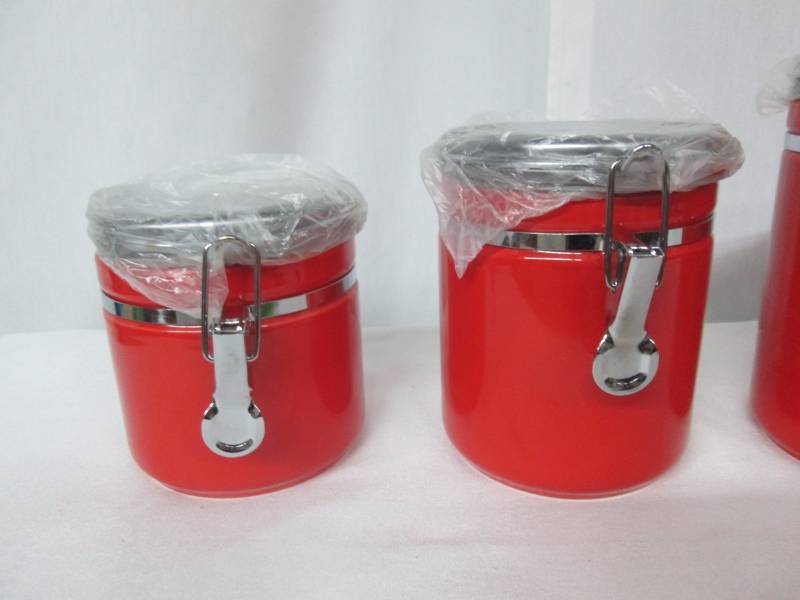 lot 65 image: Anchor Hocking 4-pc. Ceramic Canister Set