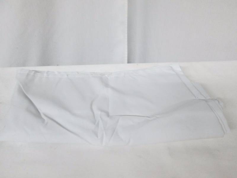 lot 100 image: Eclipse Thermaliner Blackout Panel Pair