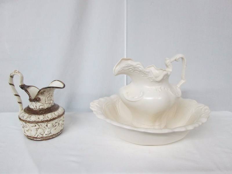 lot 102 image: Pitcher and Bowl Set