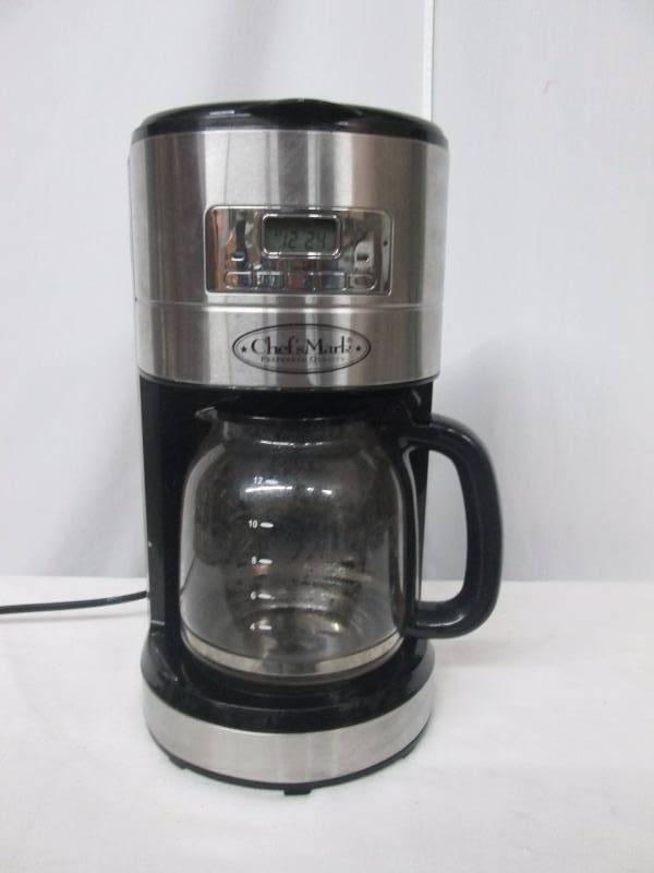 lot 43 image: Chefs Mark 12-Cup Programmable Coffeemaker