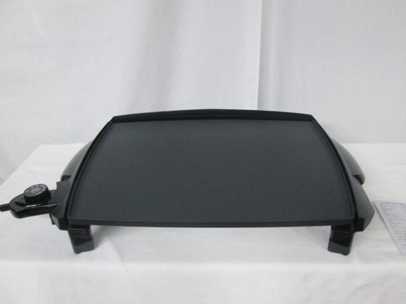 lot 44 image: Presto Tilt n Drain Big Griddle