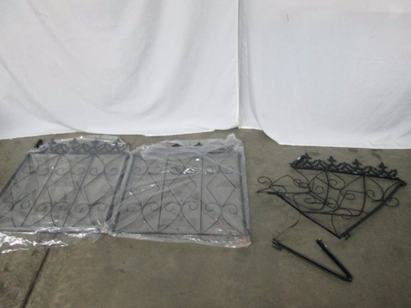 lot 93 image: Alcove Solar Garden Fence