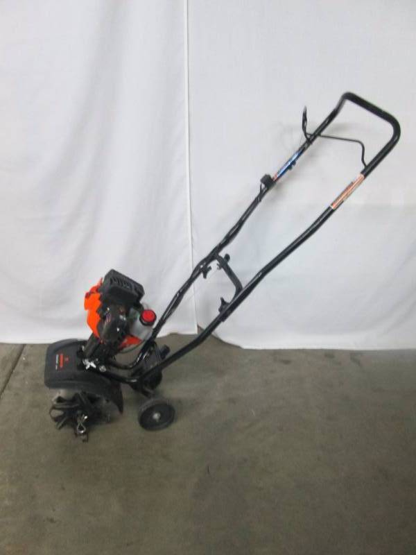 lot 21 image: Remington Cultivator