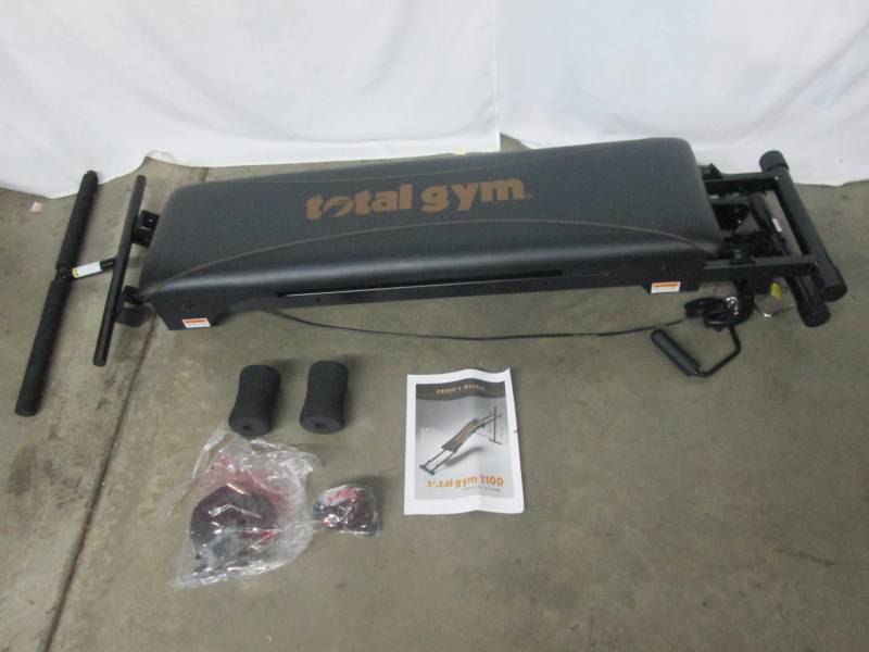 lot 22 image: Total Gym 1100 Home Exercise Machine