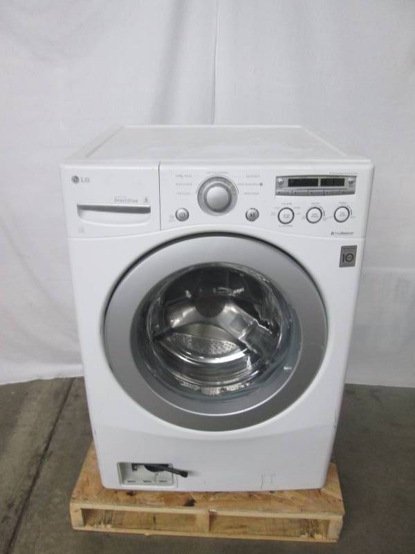 lot 7 image: LG 3.6 cu. ft. Extra Large Capacity Front Load Washer with ColdWash Technology