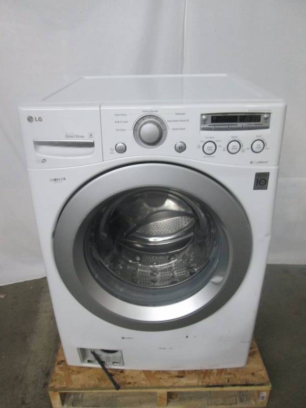 lot 8 image: LG 4.0 CU. FT. ULTRA LARGE CAPACITY FRONT LOAD WASHER WITH COLDWASH TECHNOLOGY
