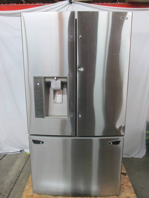 lot 5 image: LG SUPER-CAPACITY 3 DOOR FRENCH DOOR REFRIGERATOR WITH DOOR-IN-DOOR