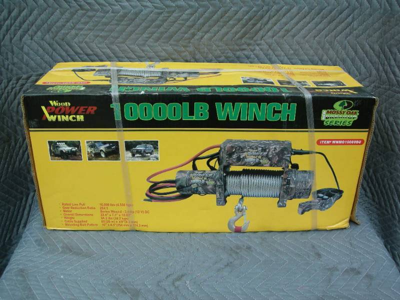 lot 17 image: Wood Power Winch 10,000lb
