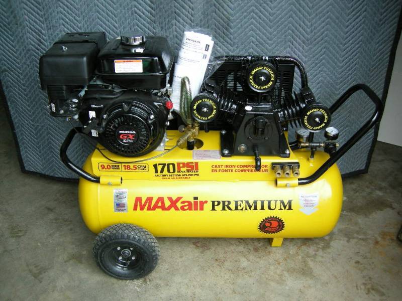 lot 3 image: MaxAir Premium Horizontal Gas Air Compressor