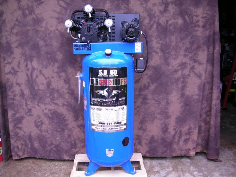 lot 22 image: Eagle 60 Upright Air Compressor