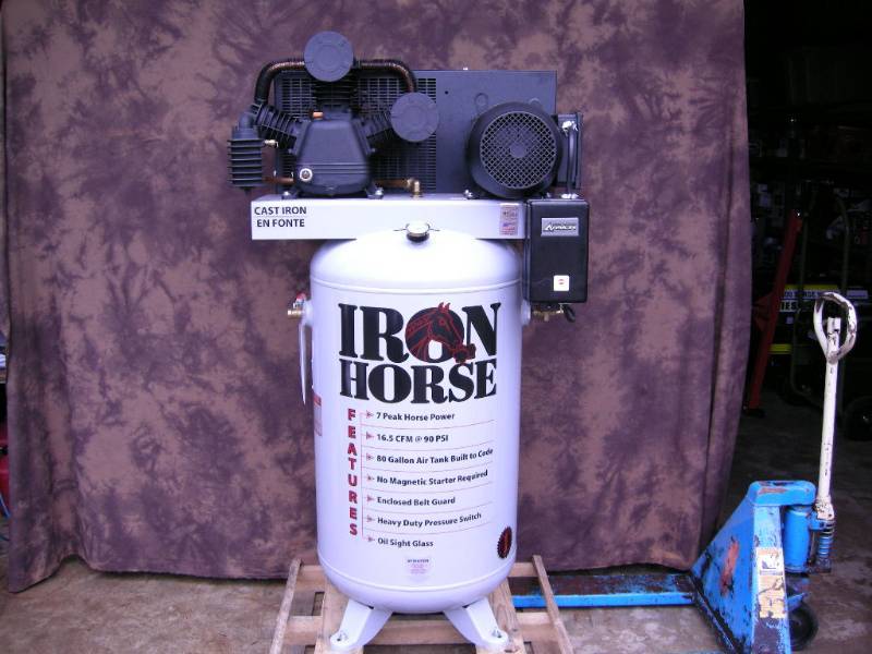 lot 54 image: Iron Horse 80 Upright Air Compressor