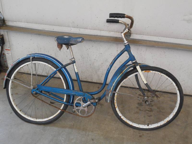 lot 41 image: Vintage Schwinn Bicycle ...