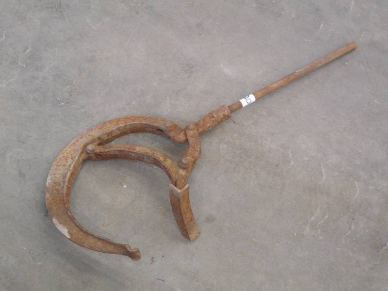 lot 20 image: Bead Breaker Tool ...