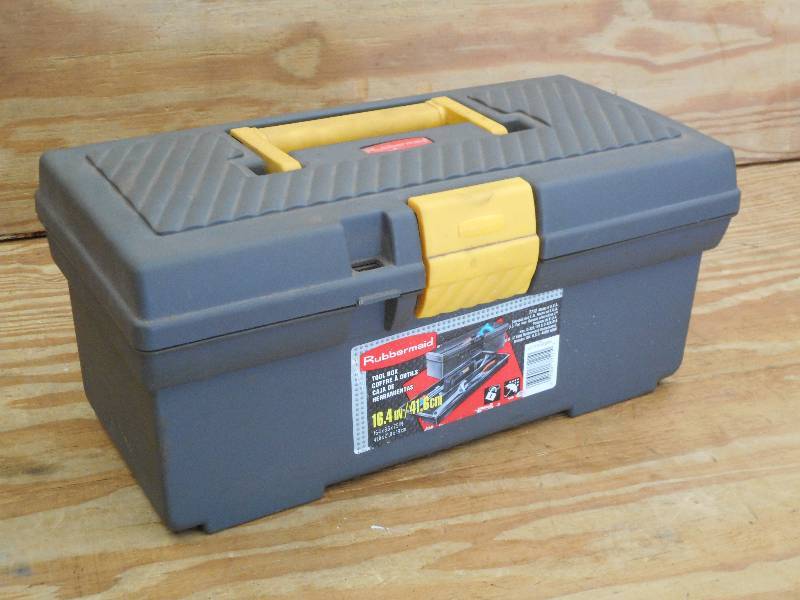 lot 15 image: Rubbermaid 16 Plastic Toolbox ...