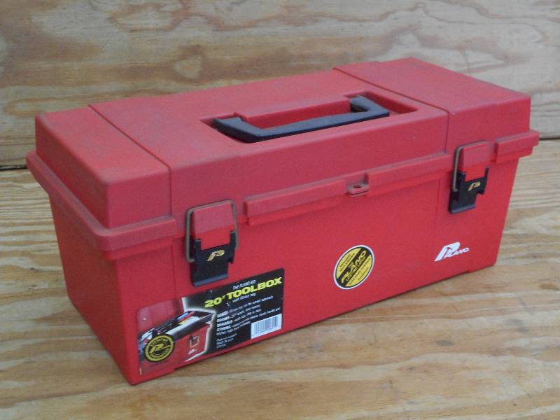 lot 16 image: Plano 20 Plastic Toolbox ...