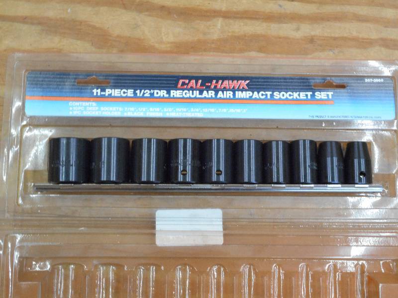lot 39 image: Unused Cal-Hawk 11-Piece 12-Drive...