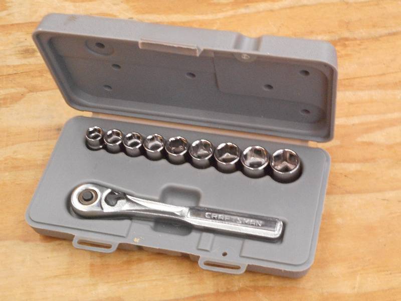 lot 41 image: Craftsman 10-Piece 38-Drive Metri...