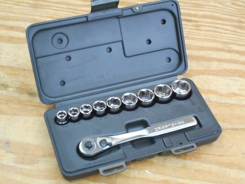 lot 42 image: Craftsman 10-Piece 38-Drive Inch ...