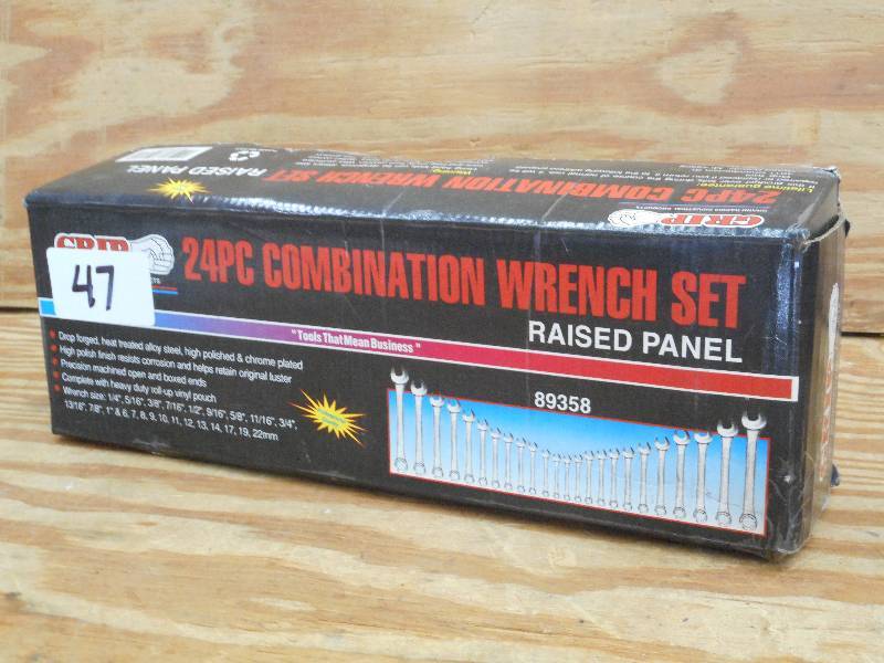 lot 47 image: Unused Grip 24-Piece MetricSAE Wre...