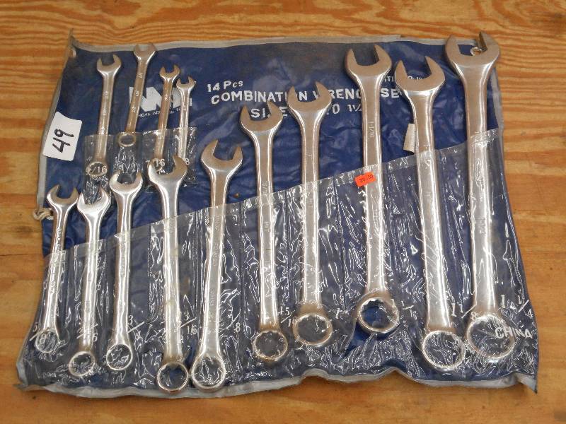 lot 49 image: 14-Piece Combination SAE Wrench Set...